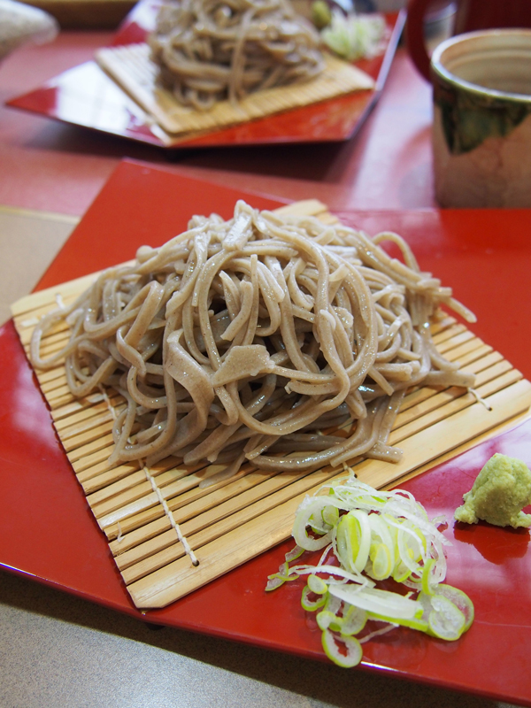 Tomikura soba offers a unique texture and the aroma of buckwheat. | RIEKO SUZUKI