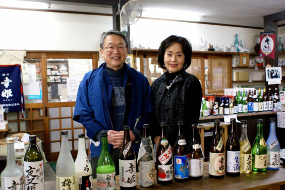 Yukihiro and Hiroko Minematsu at the Sachihime brewery in Kashima. | MANDY BARTOK/SAGA PREFECTURE
